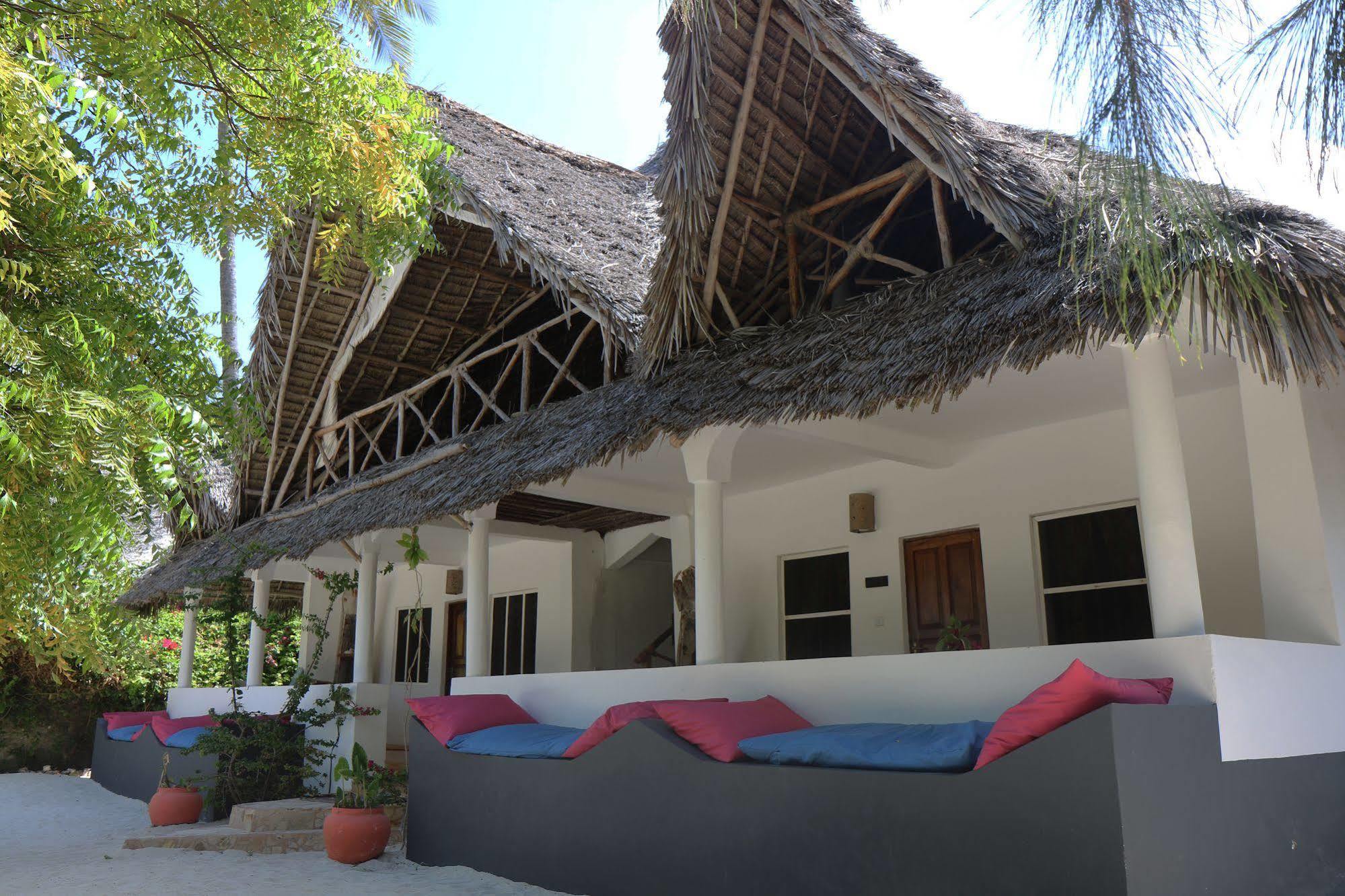 Blue Reef Sport&Fishing Lodge&Bungalows Jambiani  Bagian luar foto